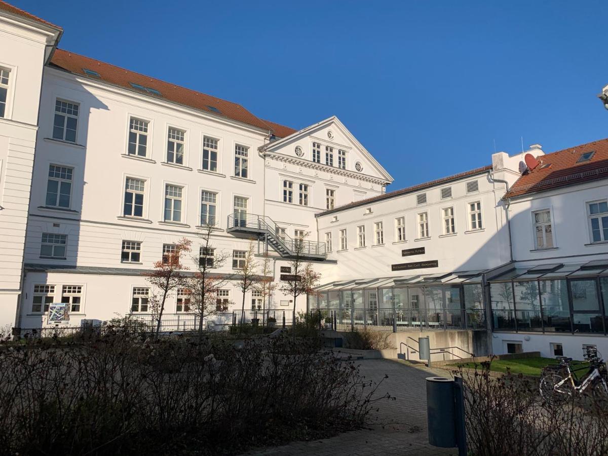 Parkhotel Putbus - Renoviert Seit Februar 2025 Exterior photo